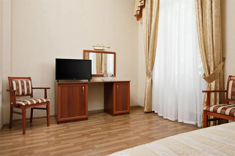 2-местный 1-комнатный Бизнес  коттедж № 4 (Дача Генерала Макарова)